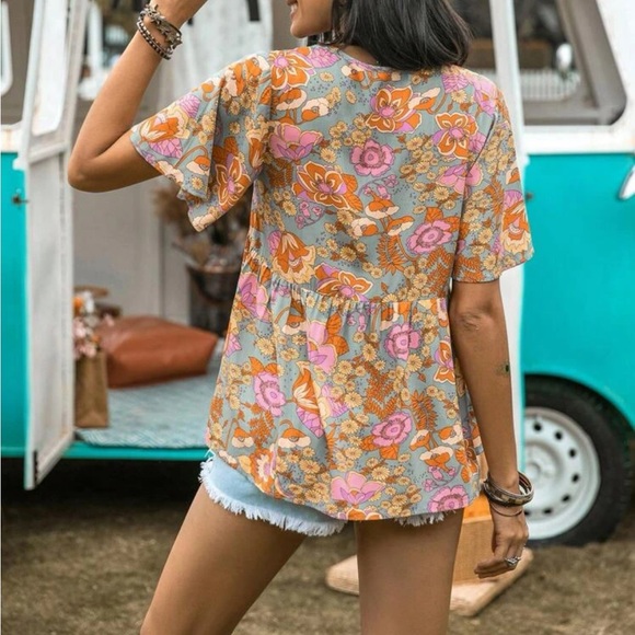 Plus size boho floral print blouse - Picture 10 of 14